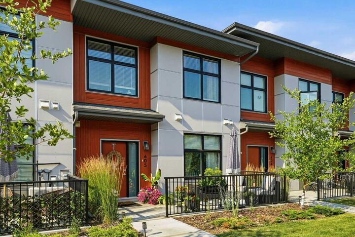 Property Photo: 400 Belmont Street SW 605 AB T2X 4C1