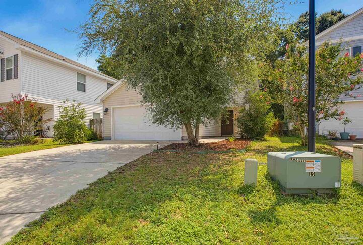 Property Photo: 5844 Magnolia Bend Blvd FL 32570