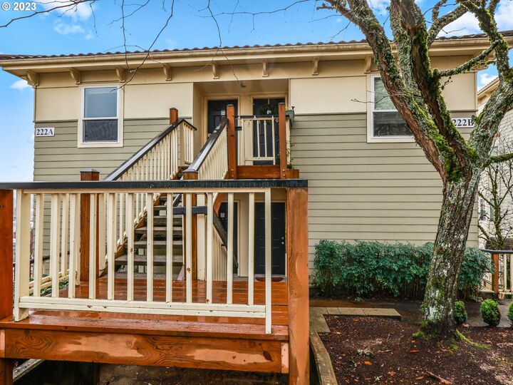 Property Photo:  222 NW Uptown Ter  OR 97210 