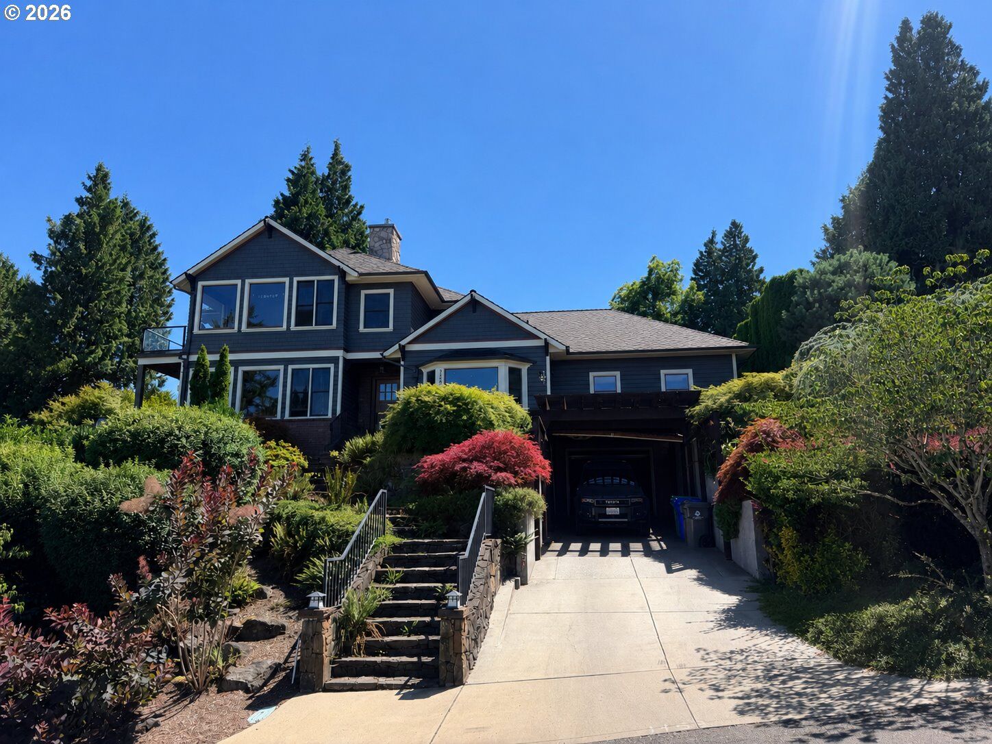 Property Photo:  220 S California St  OR 97219 