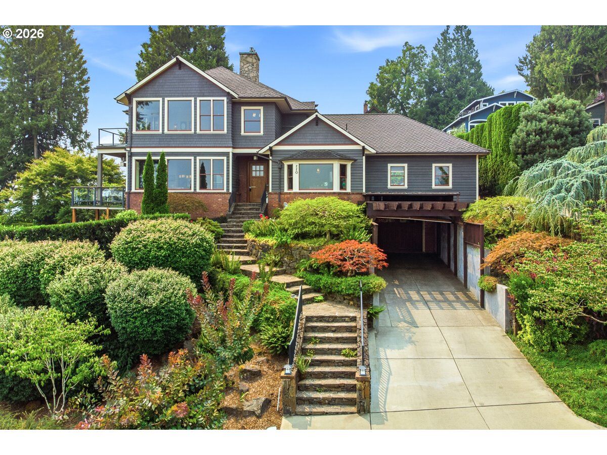Property Photo:  220 S California St  OR 97219 