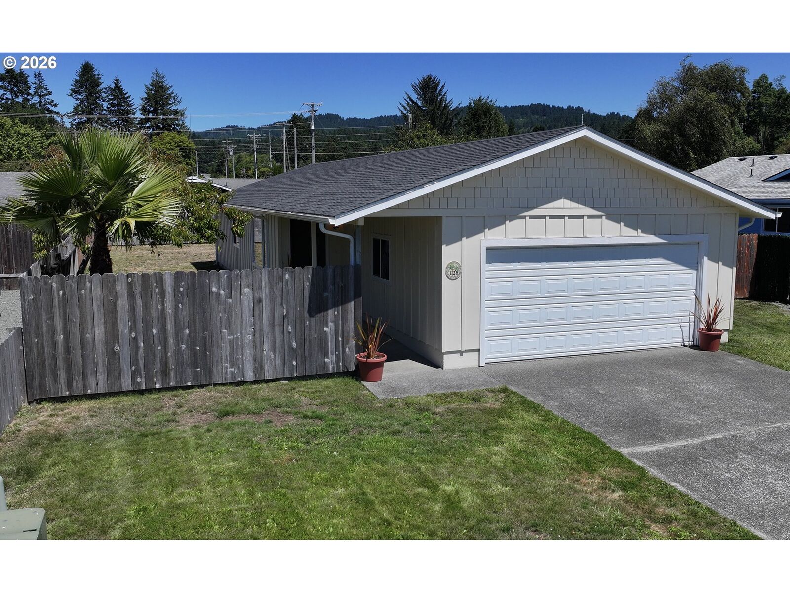 Property Photo: 1126 Boyer Ct OR 97415