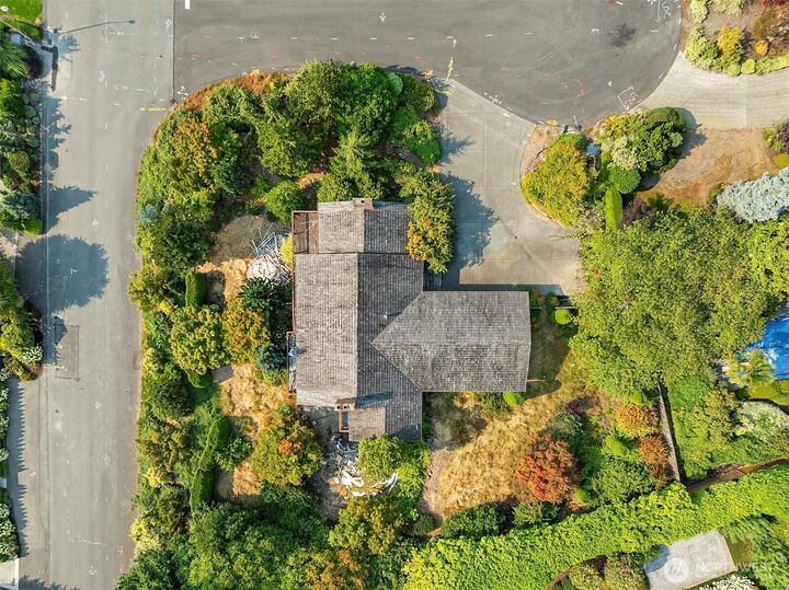 Property Photo:  8811 NE 15th Place  WA 98004 