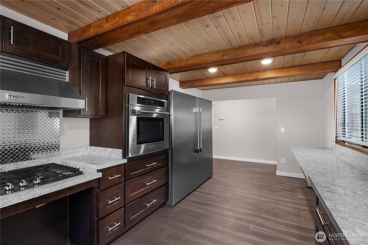 Property Photo:  125  41st Avenue NE  WA 98506 