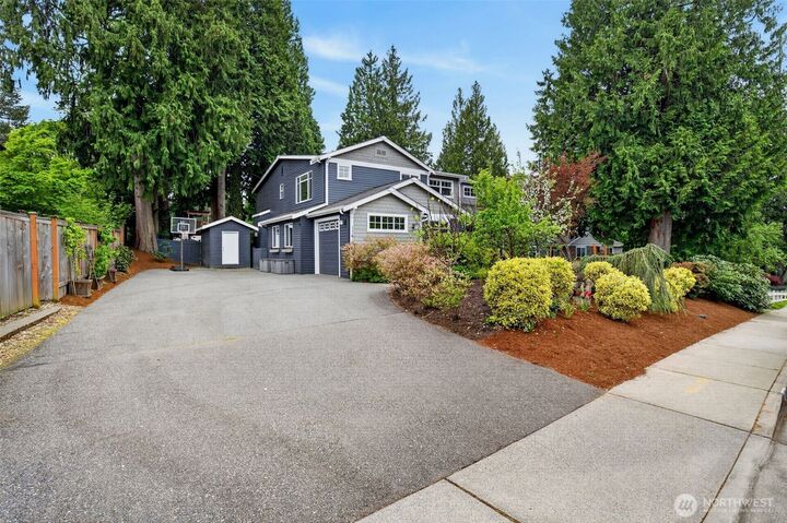Property Photo: 11419 NE 100th Street WA 98033