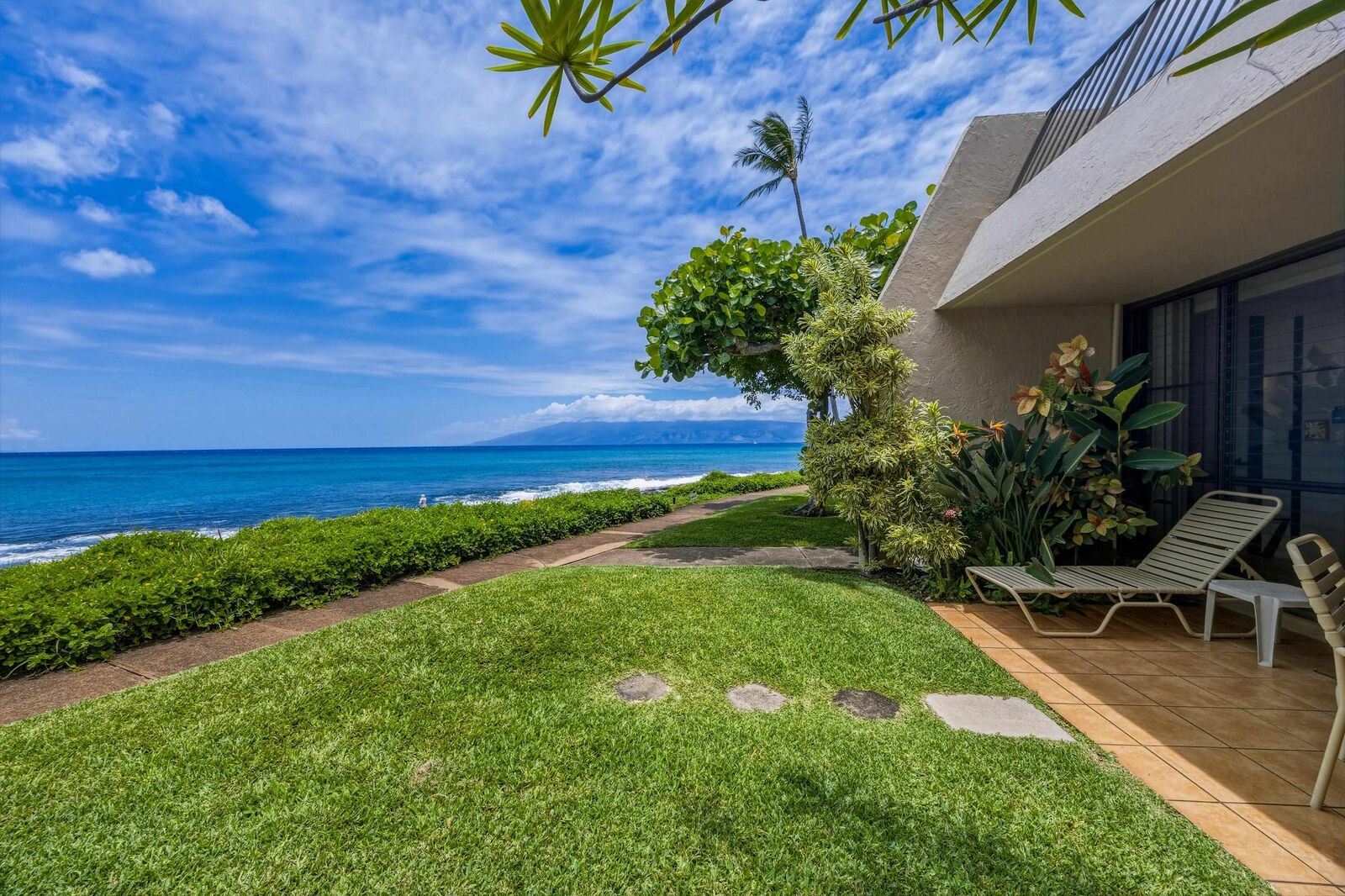 Property Photo:  5295 Lower Honoapiilani Rd A7  HI 96761 