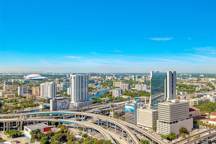 Property Photo:  350 S Miami Avenue 3711  FL 33130 