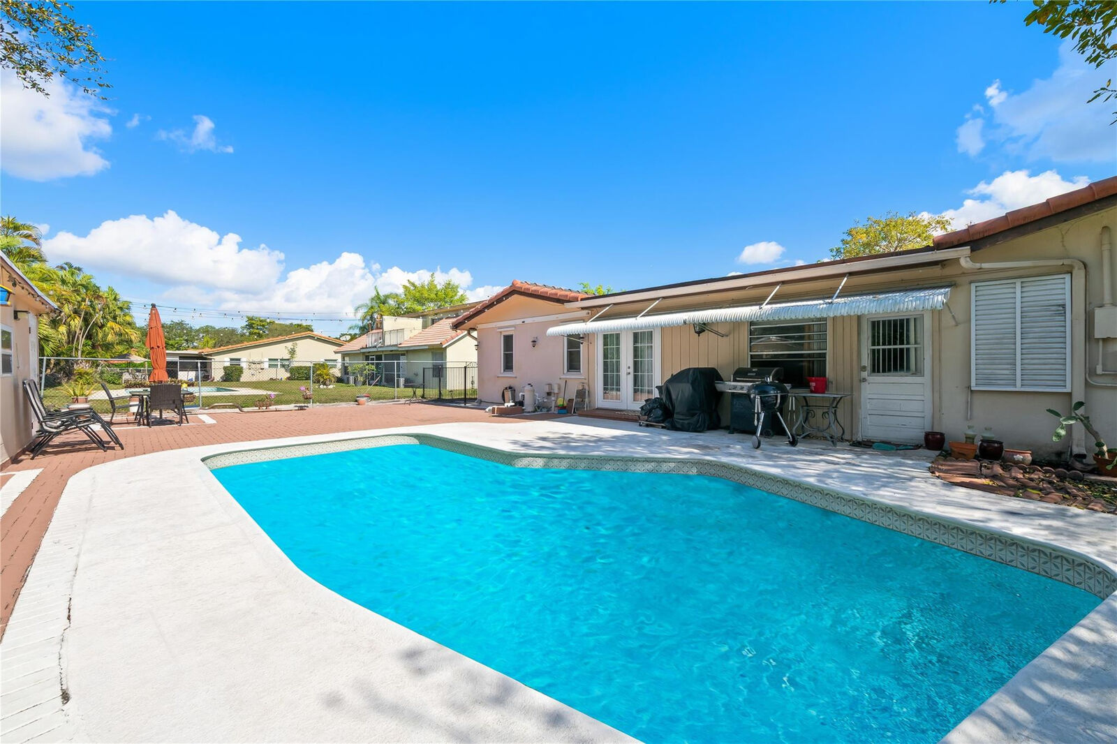 Property Photo:  4010 Coral Springs Drive  FL 33065 