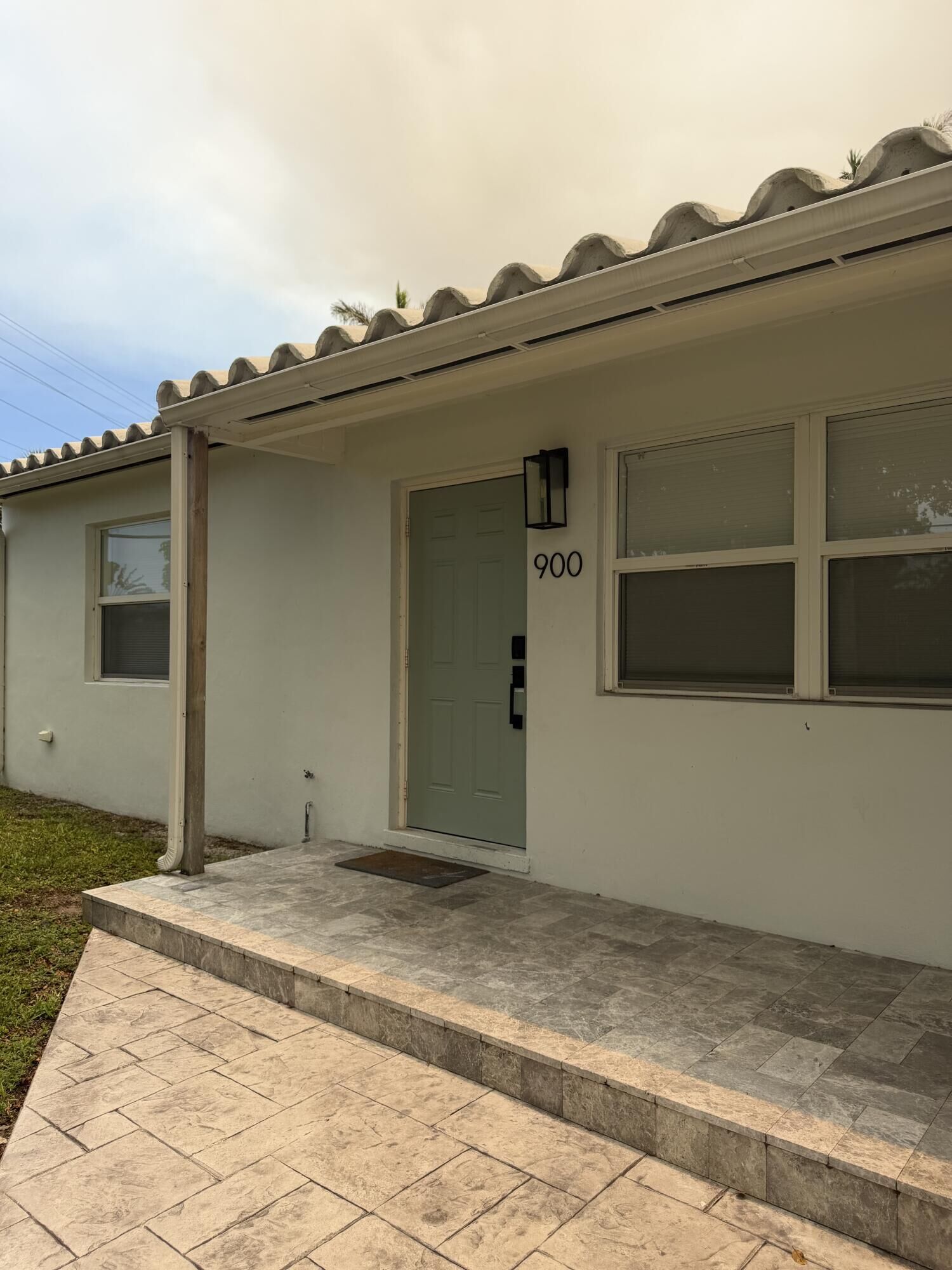 Property Photo: 900 Citrus Isle FL 33315