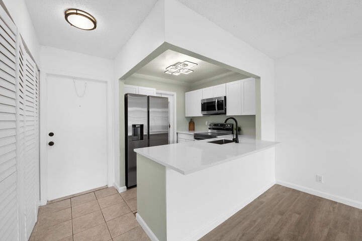 Property Photo: 600 SE 2nd Avenue K22 FL 33441