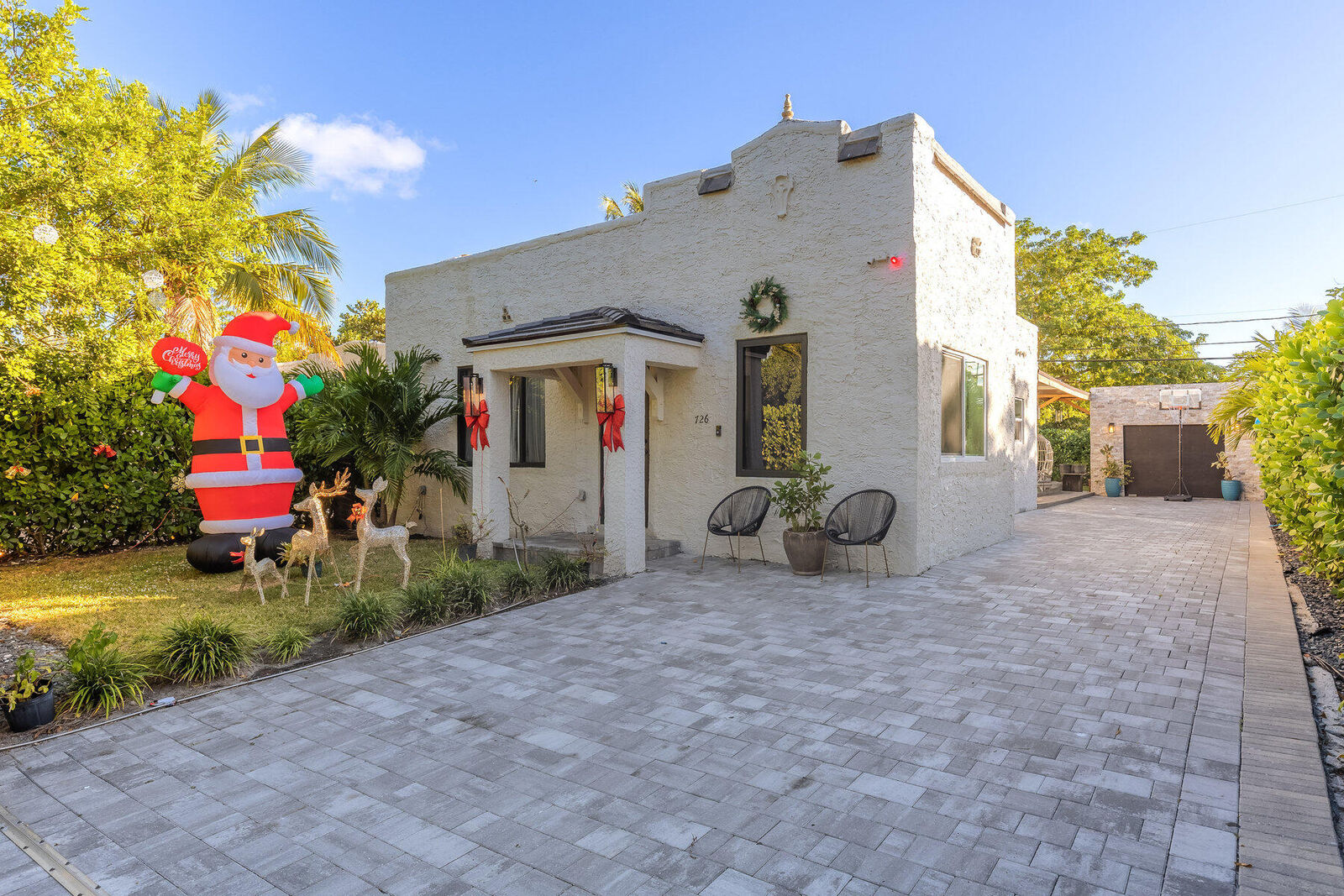 Property Photo: 726 Lytle Street FL 33405