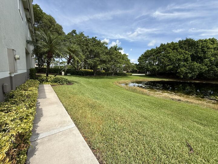 Property Photo:  3660 San Simeon Circle  FL 33331 