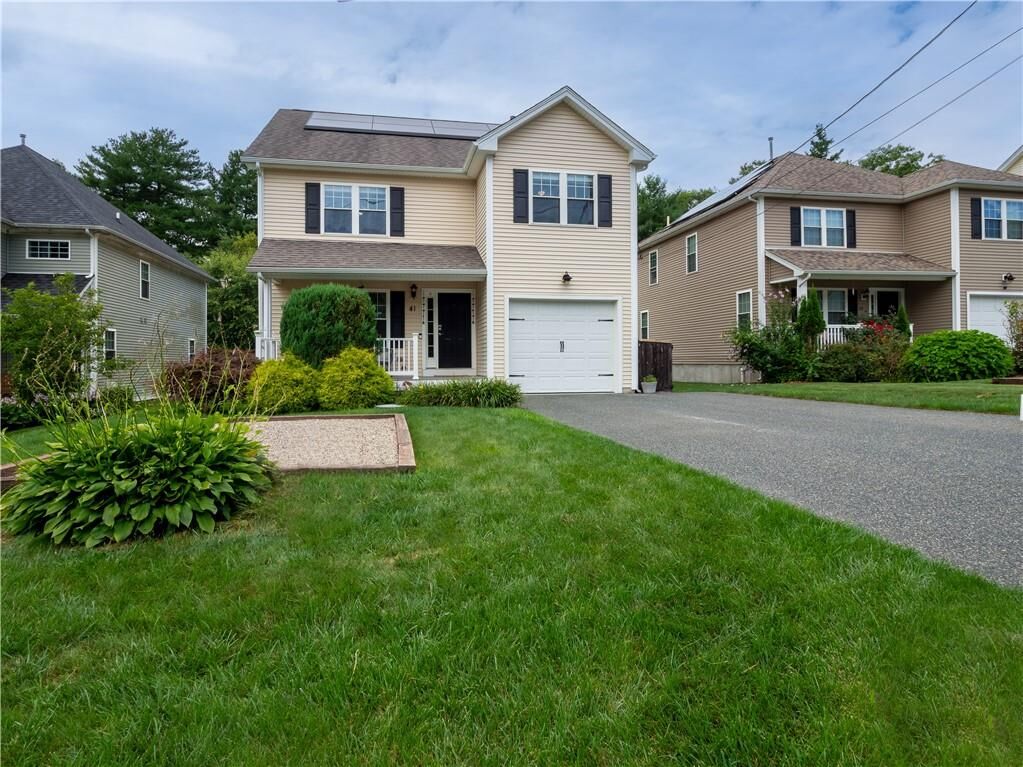 Property Photo:  41 Hickory Road  RI 02864 