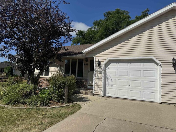 Property Photo:  965 N Wuthering Hills Drive A  WI 53546 