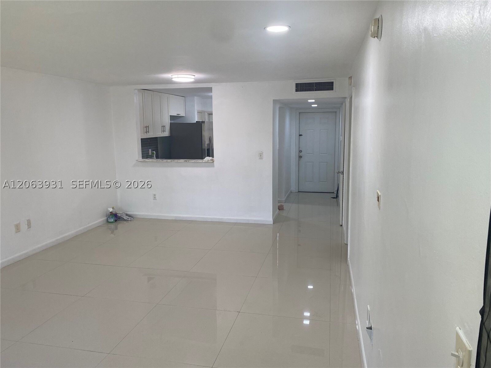 Property Photo: 1550 NE 191st St 309 FL 33179