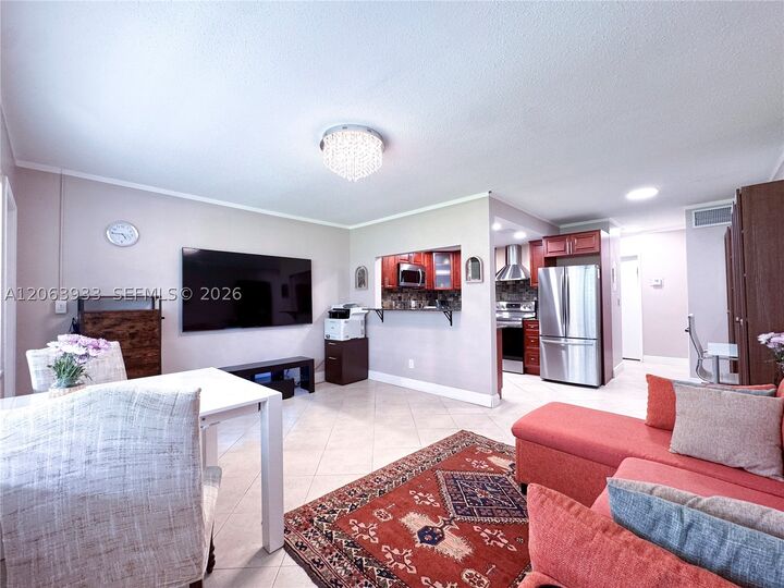Property Photo: 2455 NE 51st St E114 FL 33308