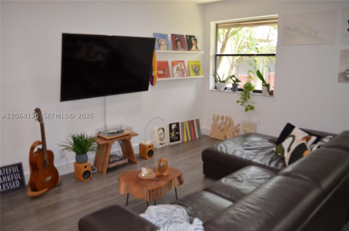 Property Photo: 11554 NW 10th St 11554 FL 33026
