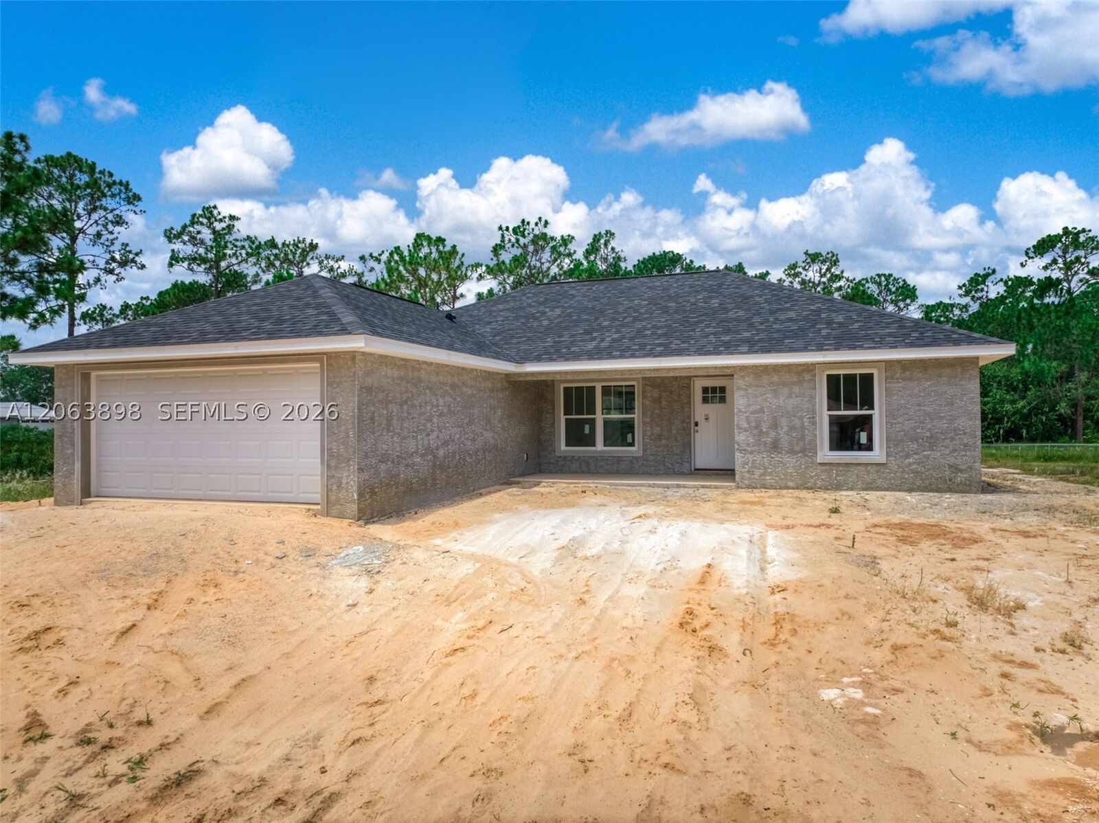 Property Photo: 5531 Lakewood Rd FL 33875
