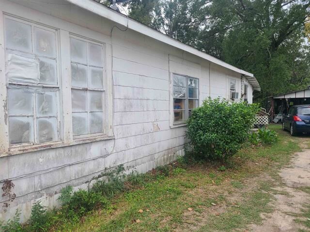 Property Photo: 1911 N Margaret Ave TX 75956