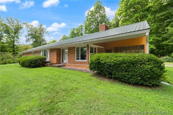 Property Photo: 9458 Payton Road IN 47124