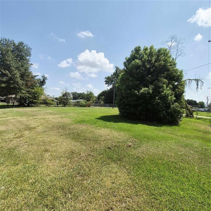 Property Photo:  1401 Cactus Drive  LA 70607 
