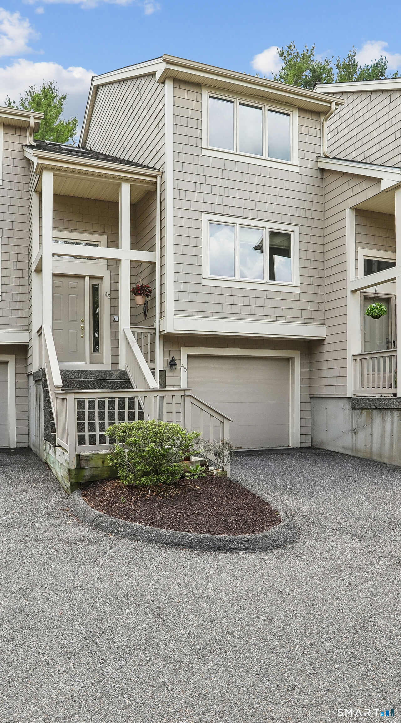Property Photo:  11 Boulevard Drive 10-45  CT 06810 