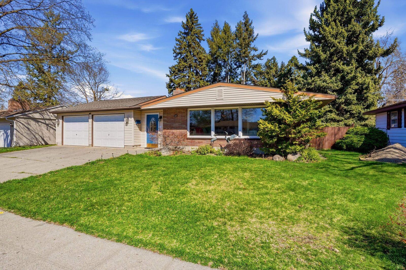 Property Photo: 3010 W Bismark Ave WA 99205