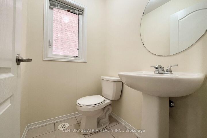 Property Photo: 5295 Major Mackenzie Drive E ON L6C 0N3