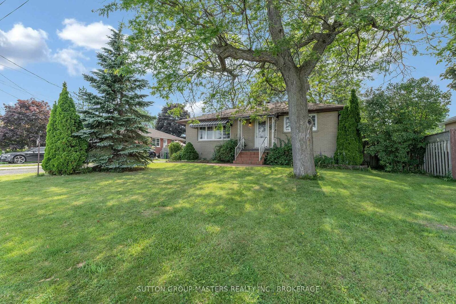 Property Photo:  211 Days Road  ON K7M 3R3 