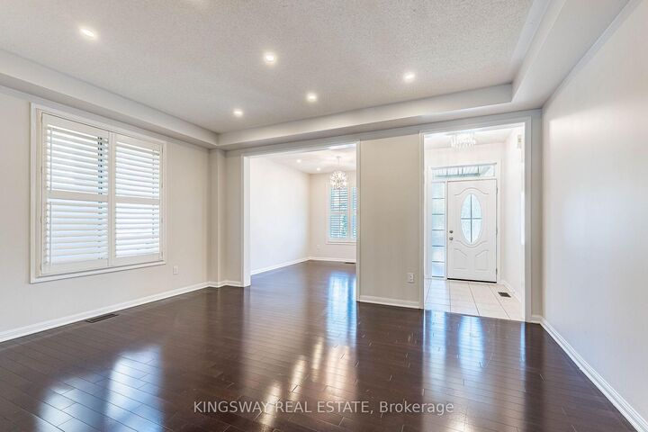 Property Photo: 323 Cochrane Terrace ON L9T 8C8