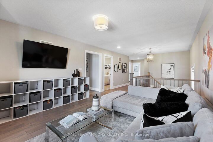 Property Photo: 993 Dragonfly Avenue ON L1X 0E9
