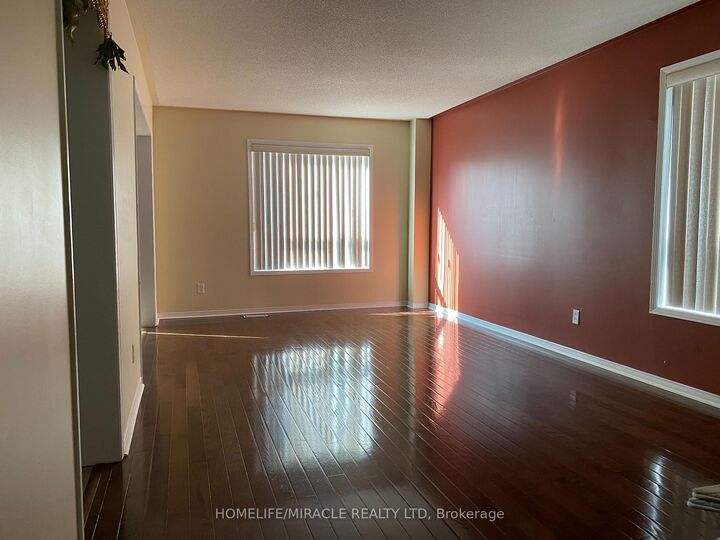 Property Photo: 7419 Magistrate Terrace ON L5W 1K9