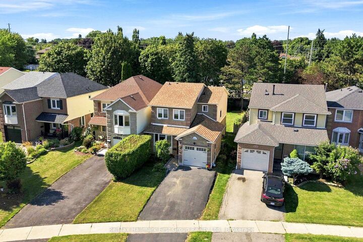 Property Photo:  868 White Ash Drive  ON L1N 4K4 