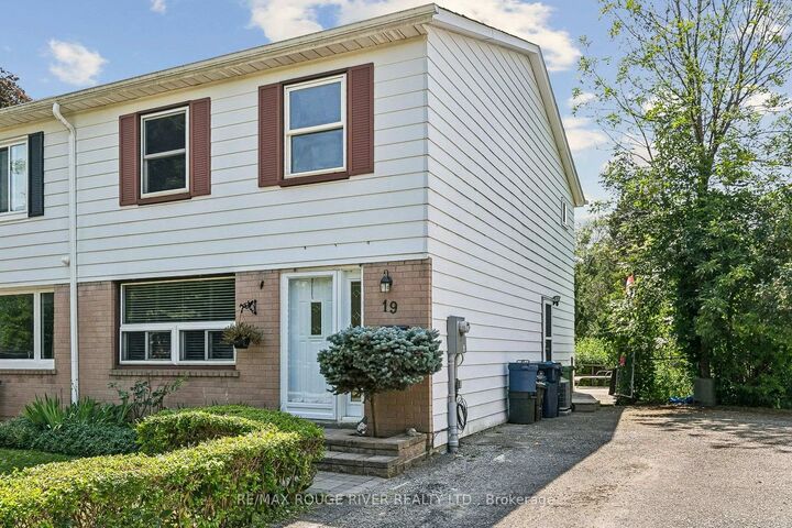 Property Photo: 19 Tinbury Place ON M1B 1J7