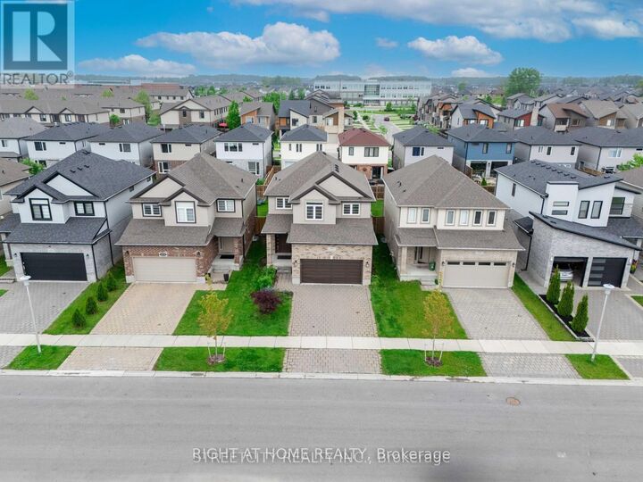 Property Photo: 402 Tansbury Street N ON N6G 3E7