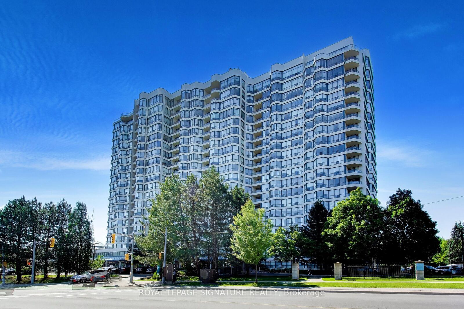 Property Photo:  1 Clark Avenue W 1802  ON L4J 7Y6 