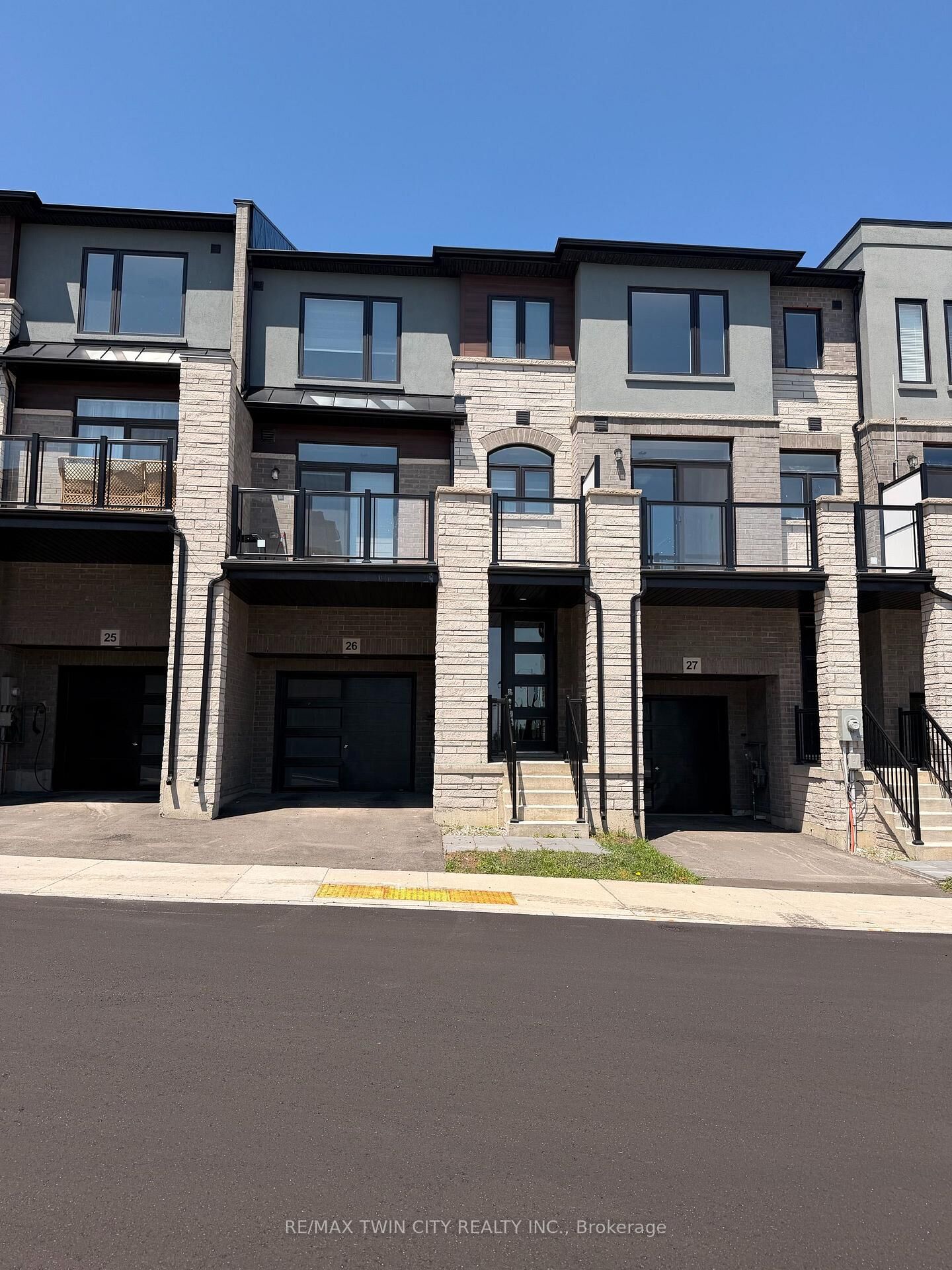 Property Photo: 155 Equestrian Way 26 ON N3E 0E8