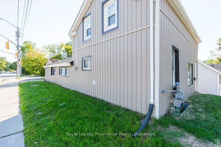 Property Photo: 95 Grier Street ON K8P 3A2