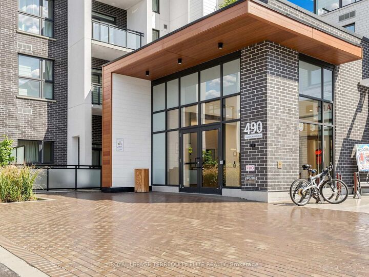 Property Photo:  490 Gordon Krantz Avenue 209  ON L9E 1Z5 