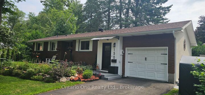 Property Photo:  150 Lofty Pines Crescent  ON P1P 1M6 