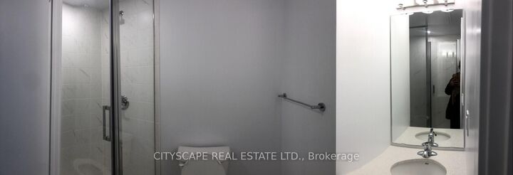 2433 Dufferin Street 615 — photo 1