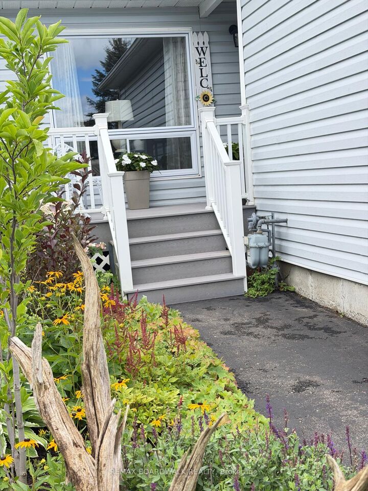 Property Photo: 150 Hughes Street ON K7C 4N1