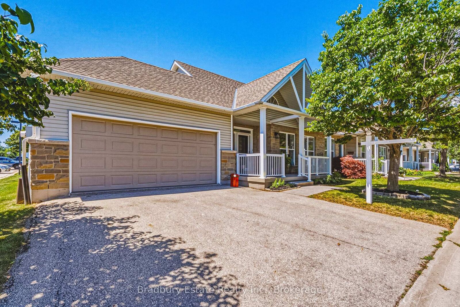 Property Photo:  20 Kitty Murray Lane 23  ON L9K 1L7 