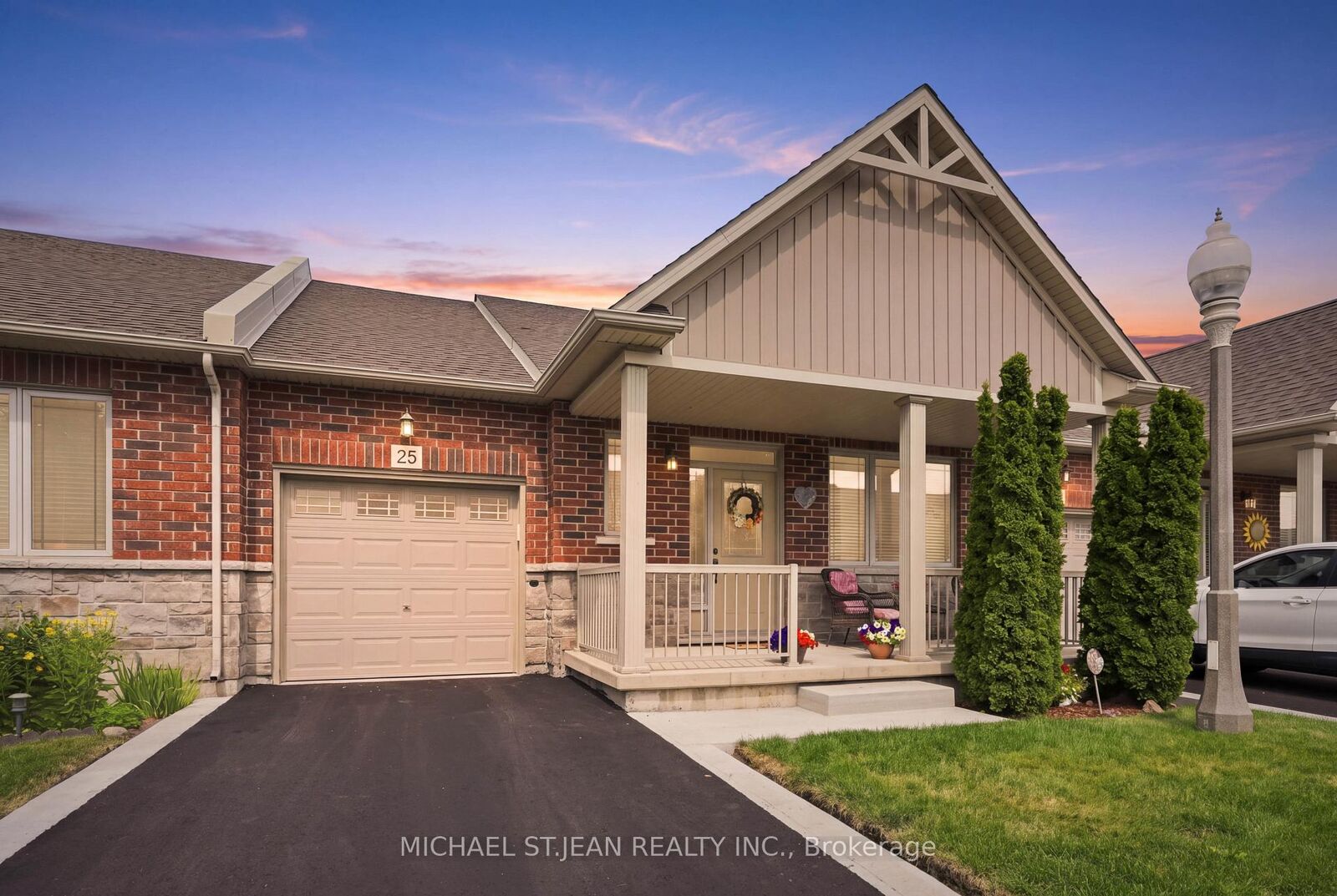 Property Photo:  25 Stickland Lane  ON L0R 1C0 