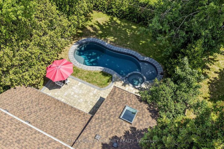 Property Photo:  3 Cobblestone Drive  ON M2J 2X6 