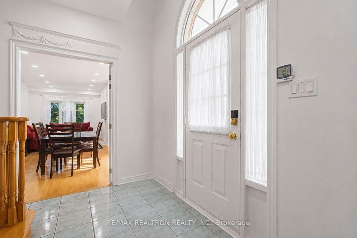 Property Photo: 190 Harding Blvd Boulevard W 70 ON L4C 0J9