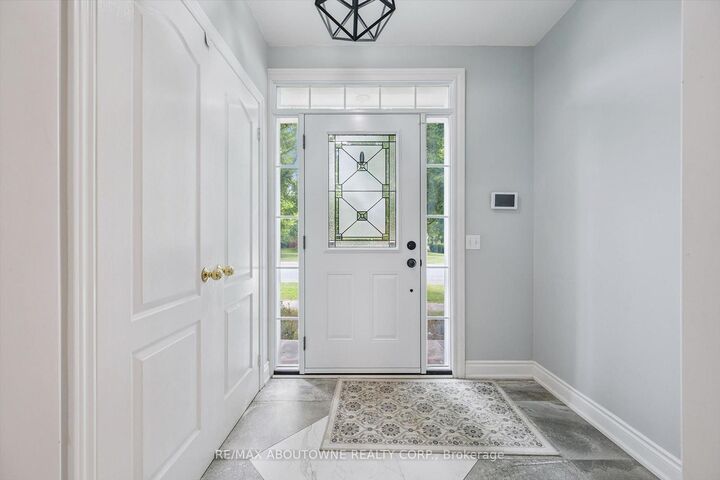 Property Photo:  2456 Sixth Line  ON L6H 5Z8 