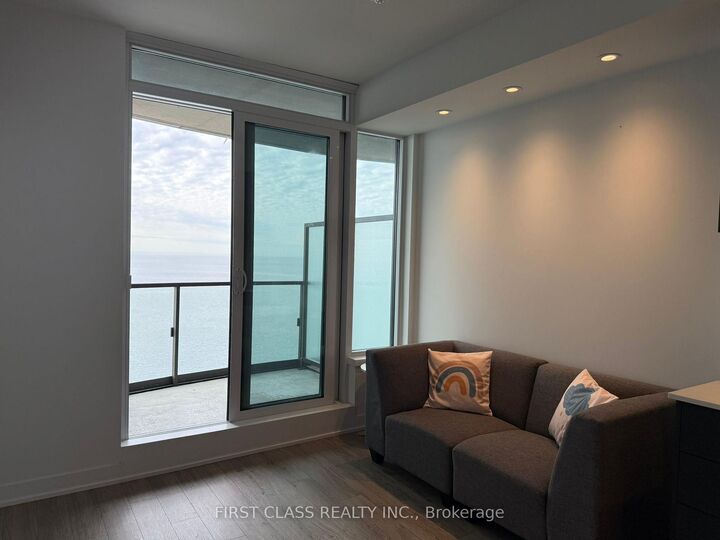 Property Photo:  1926 Lake Shore Boulevard W 2808  ON M6S 1A1 