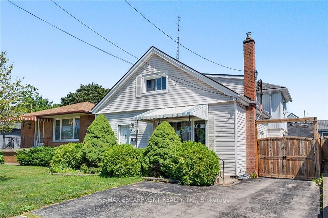 Property Photo: 485 Cochrane Road ON L8K 3H2