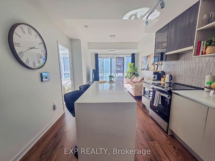 Property Photo:  395 Dundas Street W 419  ON L6M 5R8 